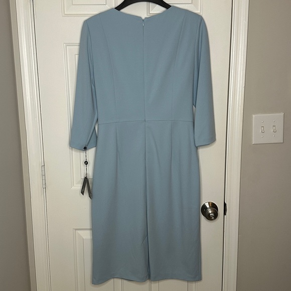 NWT Adrianna Papell Women’s Sheath Dress with bow Size 16 Light Blue - Picture 2 of 4